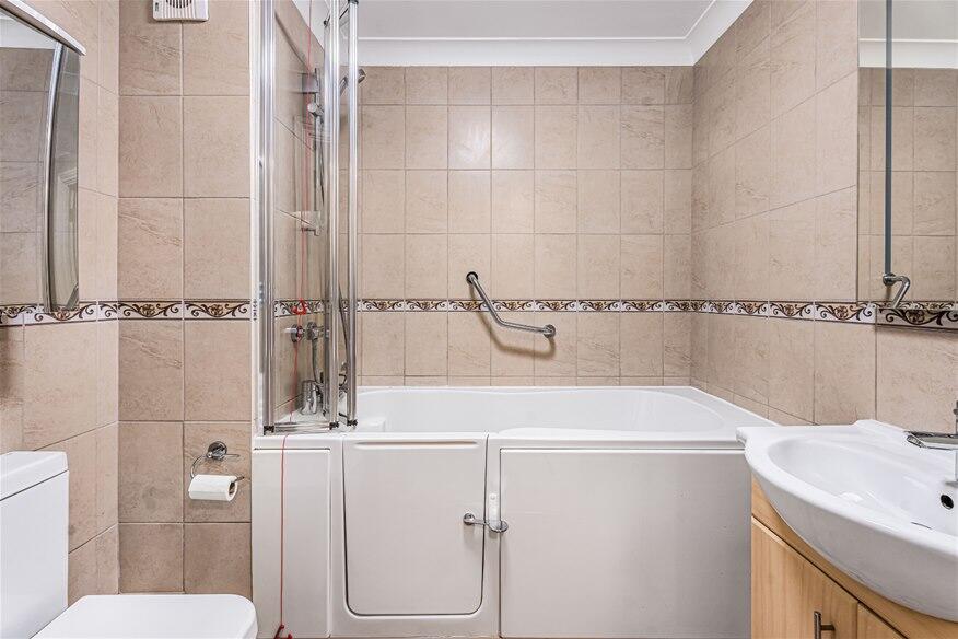 Additional image 8 of Southdown Road, Harpenden, AL5