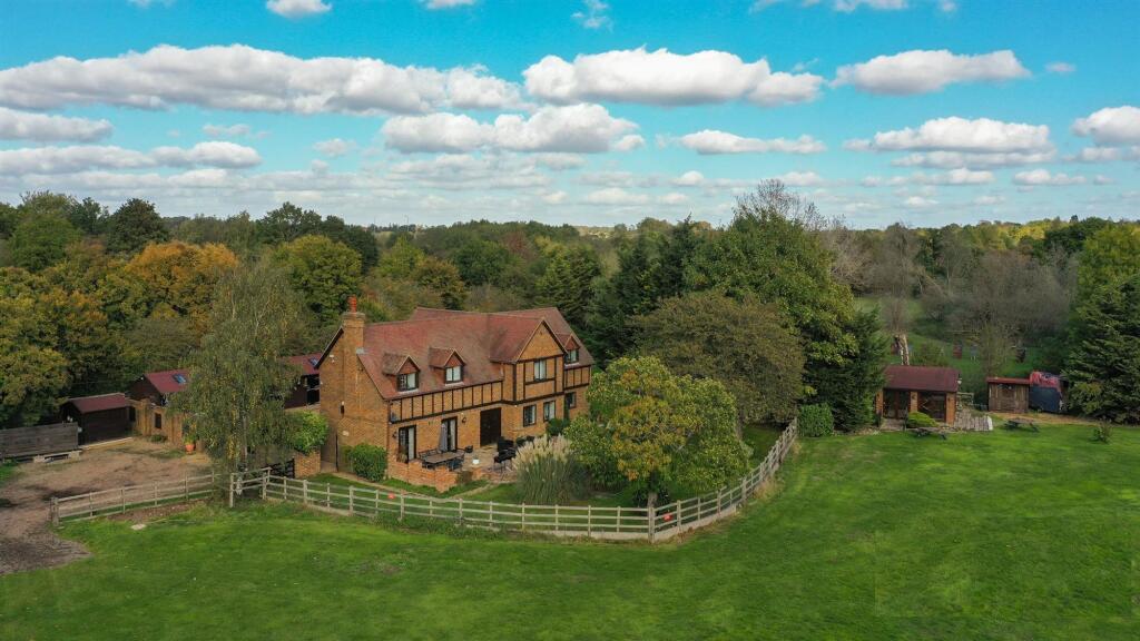 Old Parkbury Lane, Colney Street, AL2