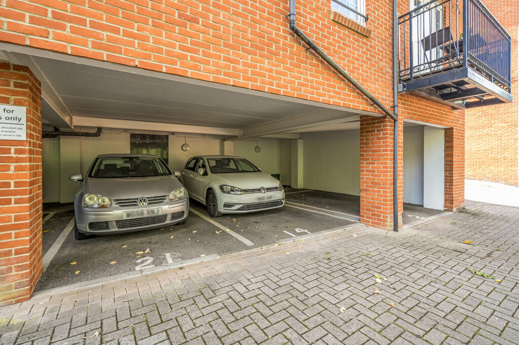 Additional image 8 of Station Road, Harpenden, AL5