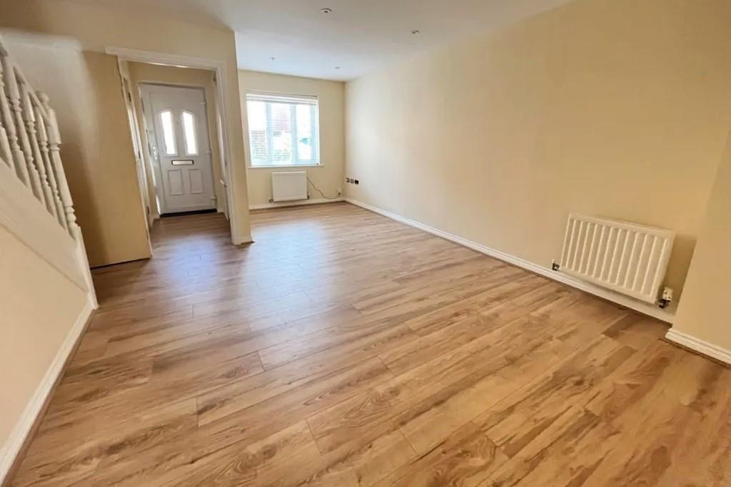 Additional image 2 of Avian Avenue, Curo Park, Frogmore, St Albans, AL2