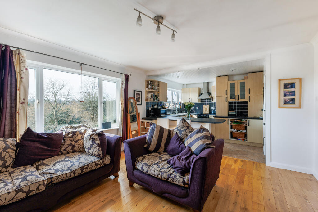 Additional image 16 of Hill Close, Harpenden, AL5