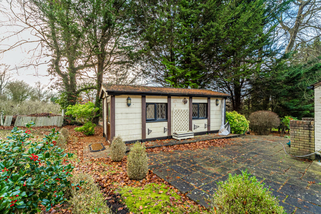 Additional image 17 of Delmer End Lane, Flamstead, St. Albans, Hertfordshire, AL3