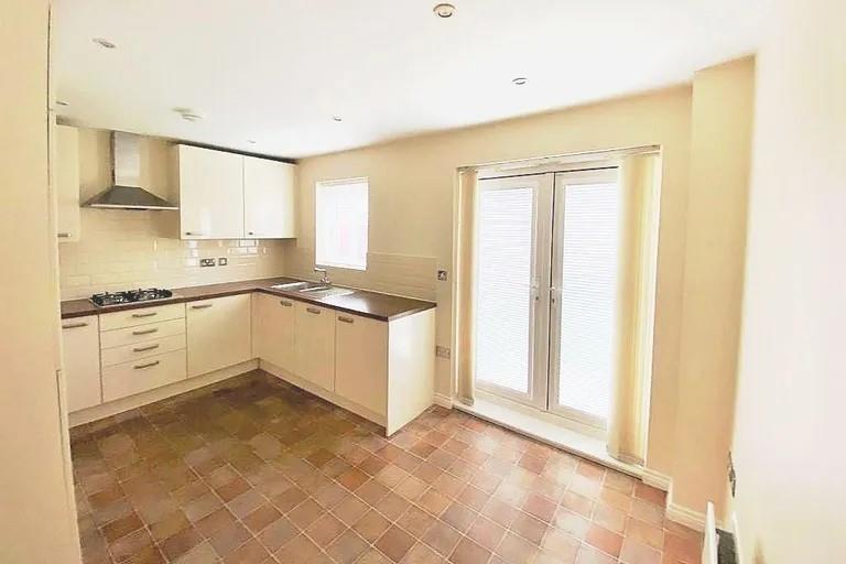 Additional image 4 of Avian Avenue, Curo Park, Frogmore, St Albans, AL2