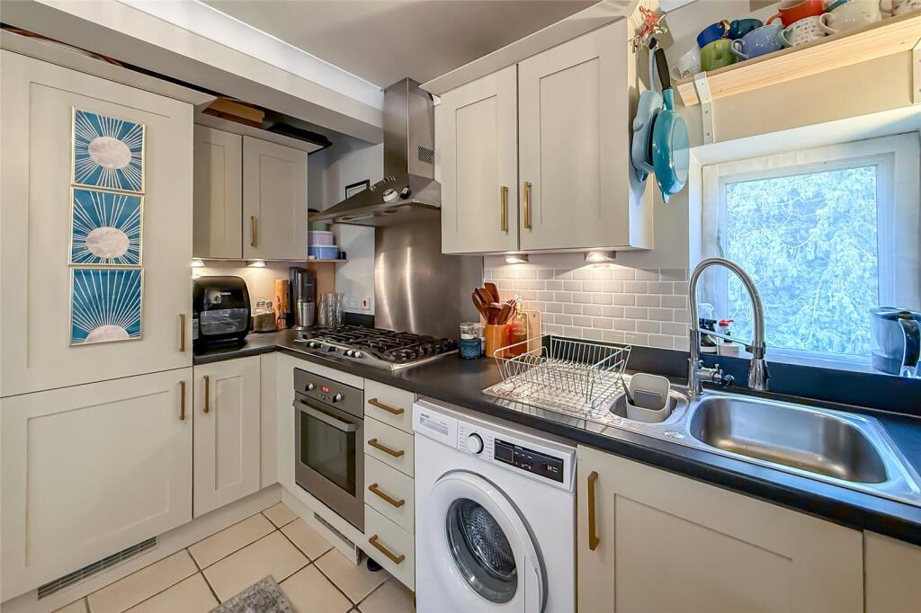 Additional image 21 of Astwick Manor, Coopers Green Lane, Hatfield, Hertfordshire, AL10