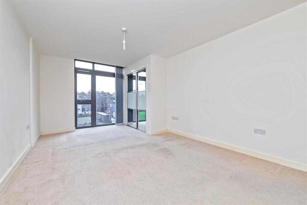 Additional image 4 of Hatfield Road, St. Albans