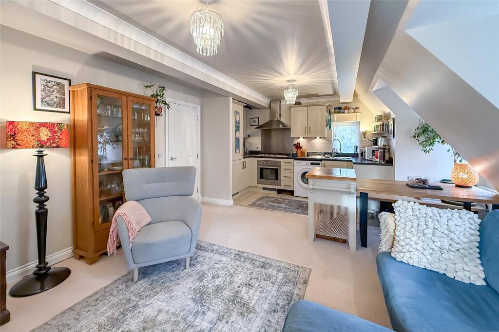 Additional image 14 of Astwick Manor, Coopers Green Lane, Hatfield, Hertfordshire, AL10