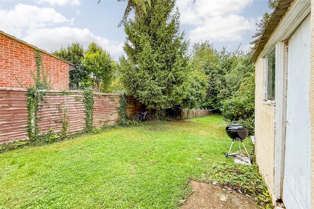 Additional image 9 of Roundfield Avenue, Harpenden, Hertfordshire, AL5