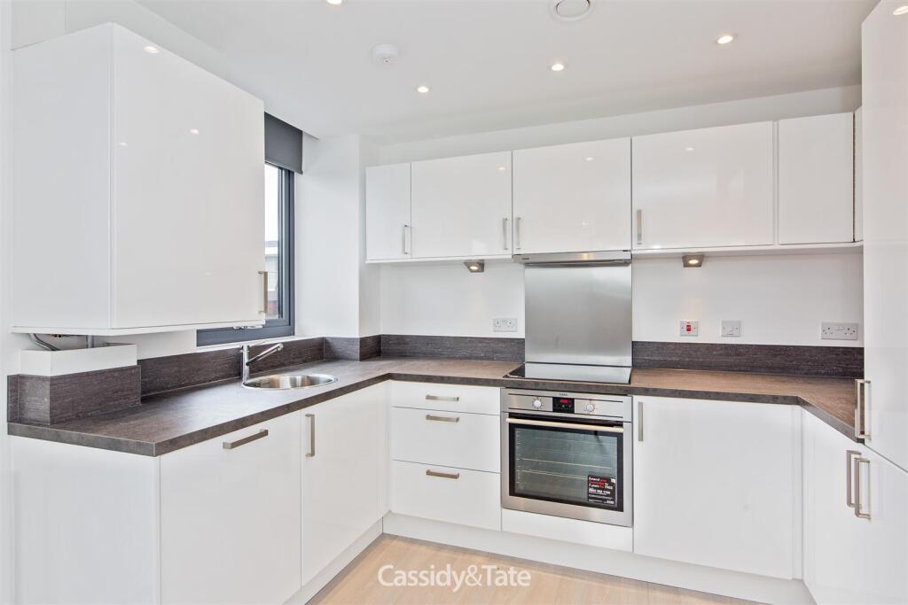 Additional image 16 of Newsom Place, St Albans