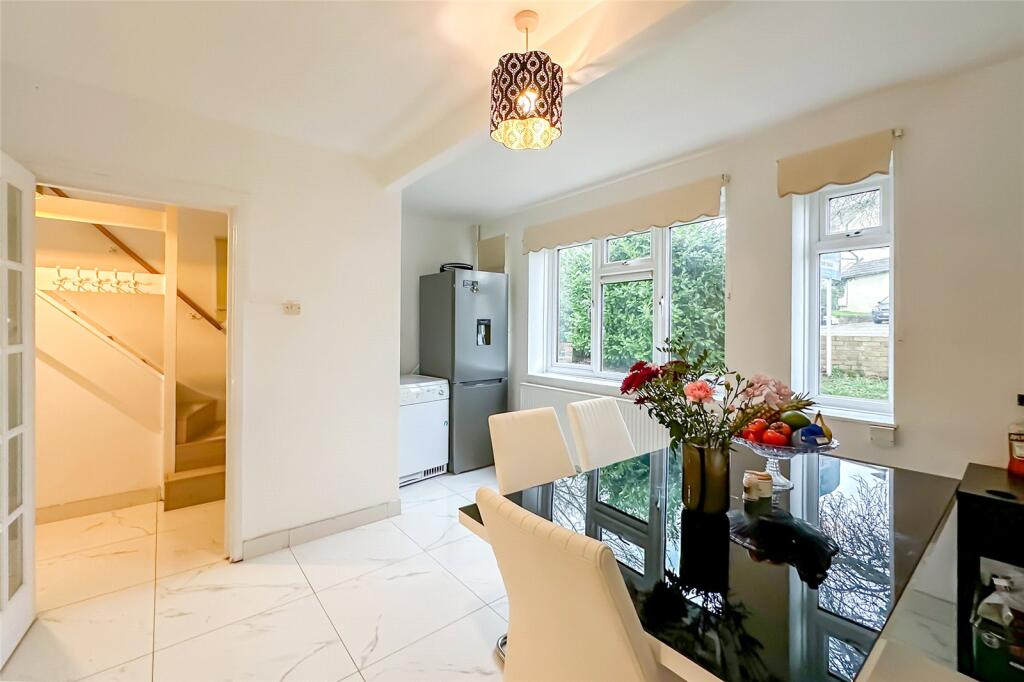 Additional image 7 of Roundfield Avenue, Harpenden, Hertfordshire, AL5