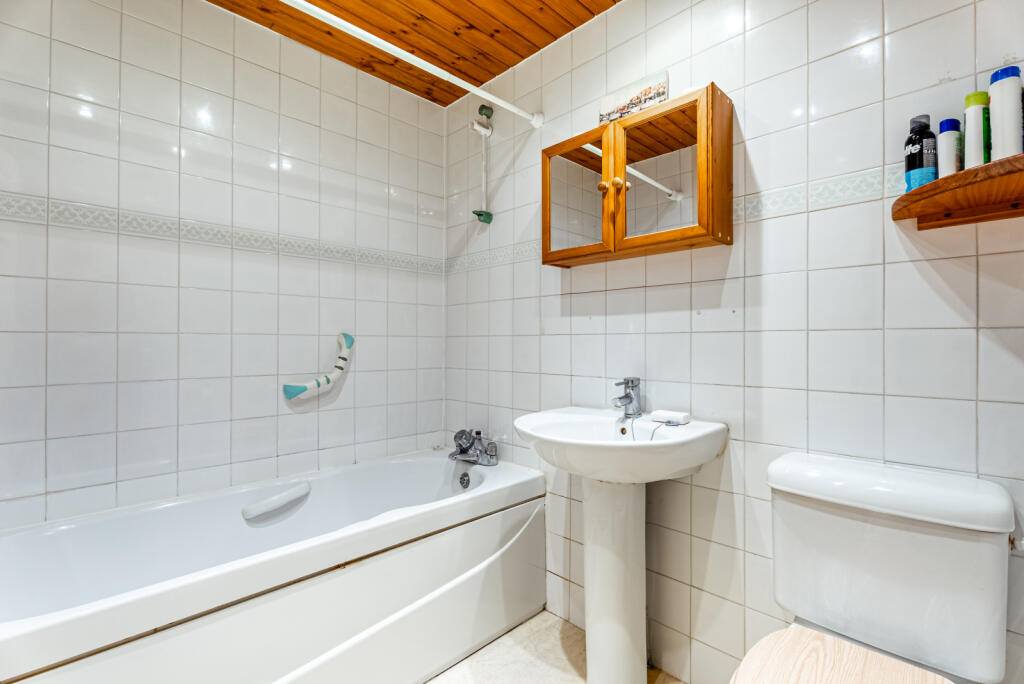 Additional image 14 of Brewhouse Hill, Wheathampstead, St. Albans, Hertfordshire, AL4