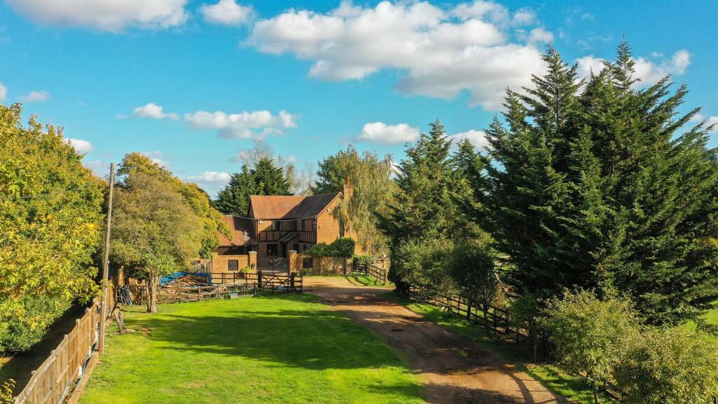 Additional image 3 of Old Parkbury Lane, Colney Street, AL2