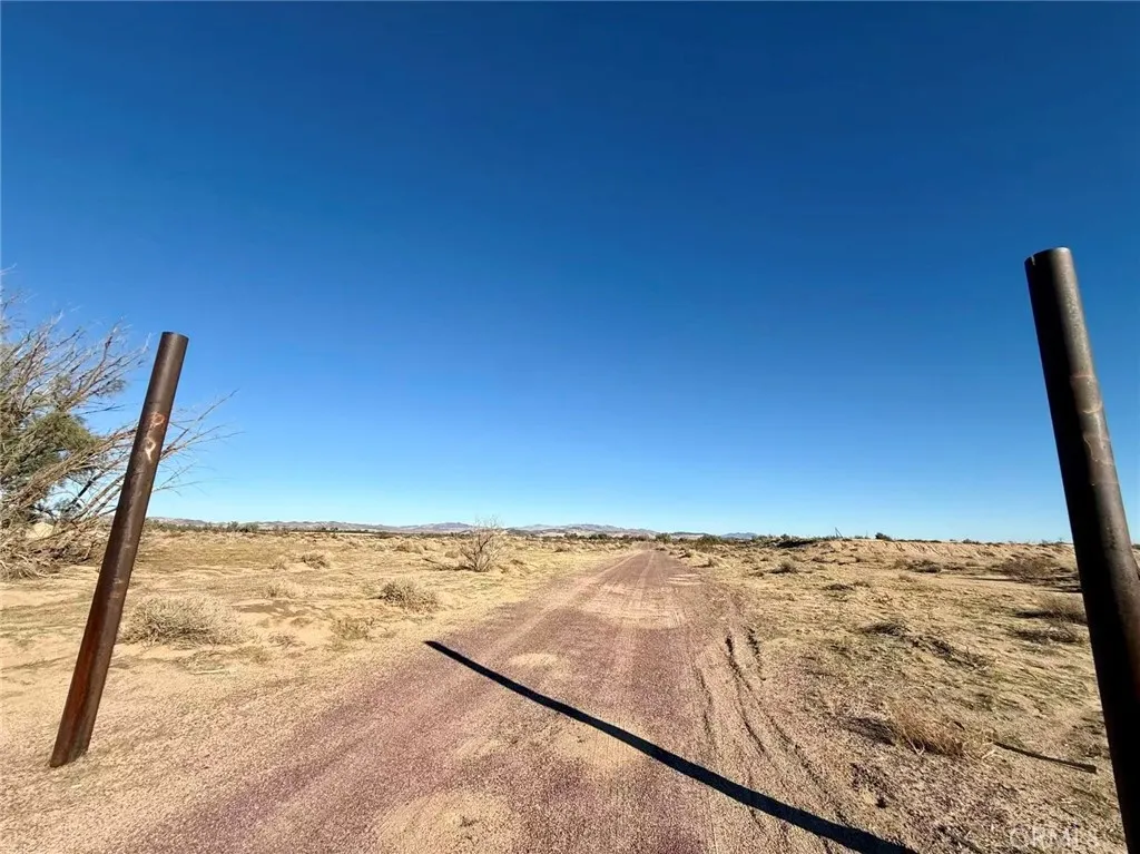 Additional image 19 of 32467 Lakeview Ave, Newberry Springs, CA 92365