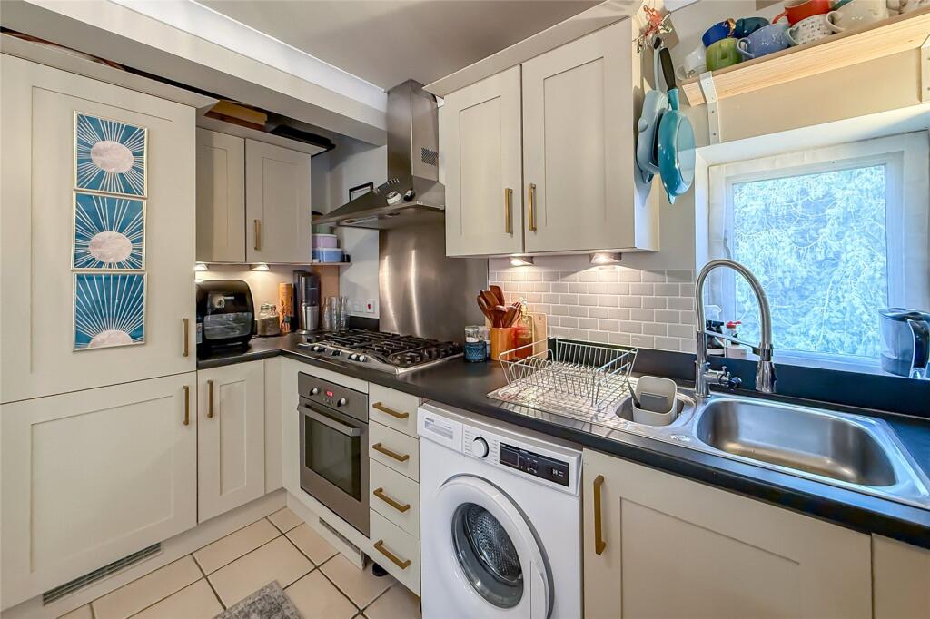 Additional image 22 of Astwick Manor, Coopers Green Lane, Hatfield, Hertfordshire, AL10