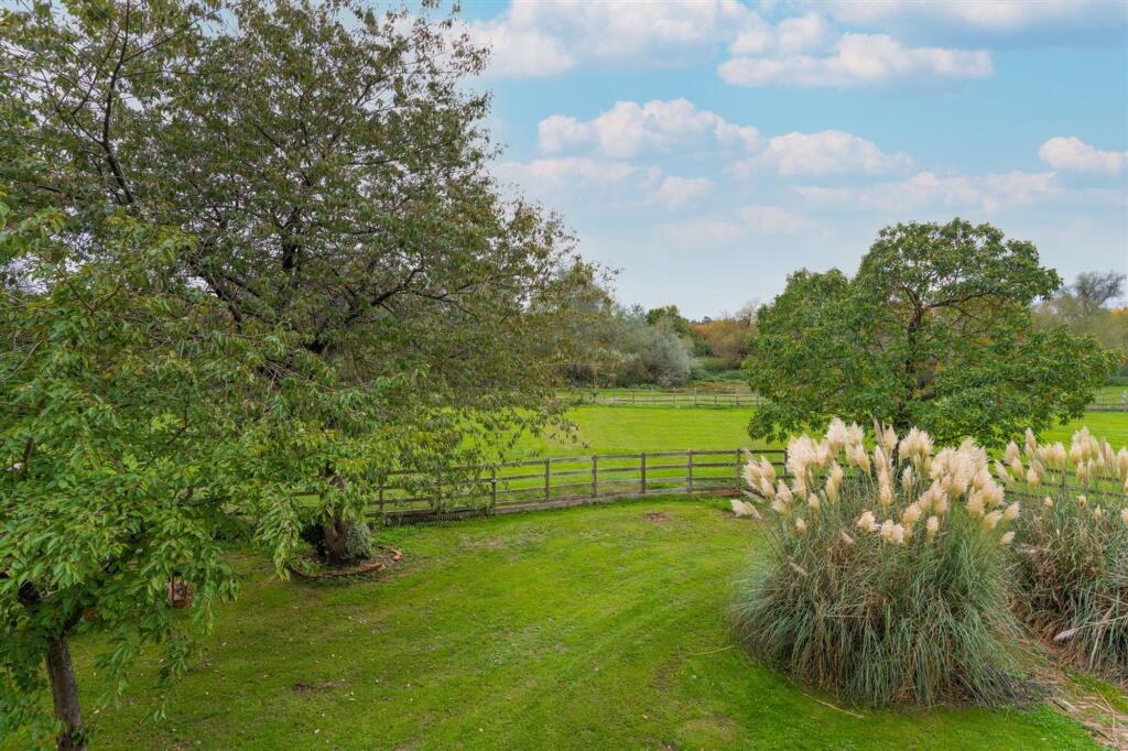 Additional image 11 of Old Parkbury Lane, Colney Street, AL2