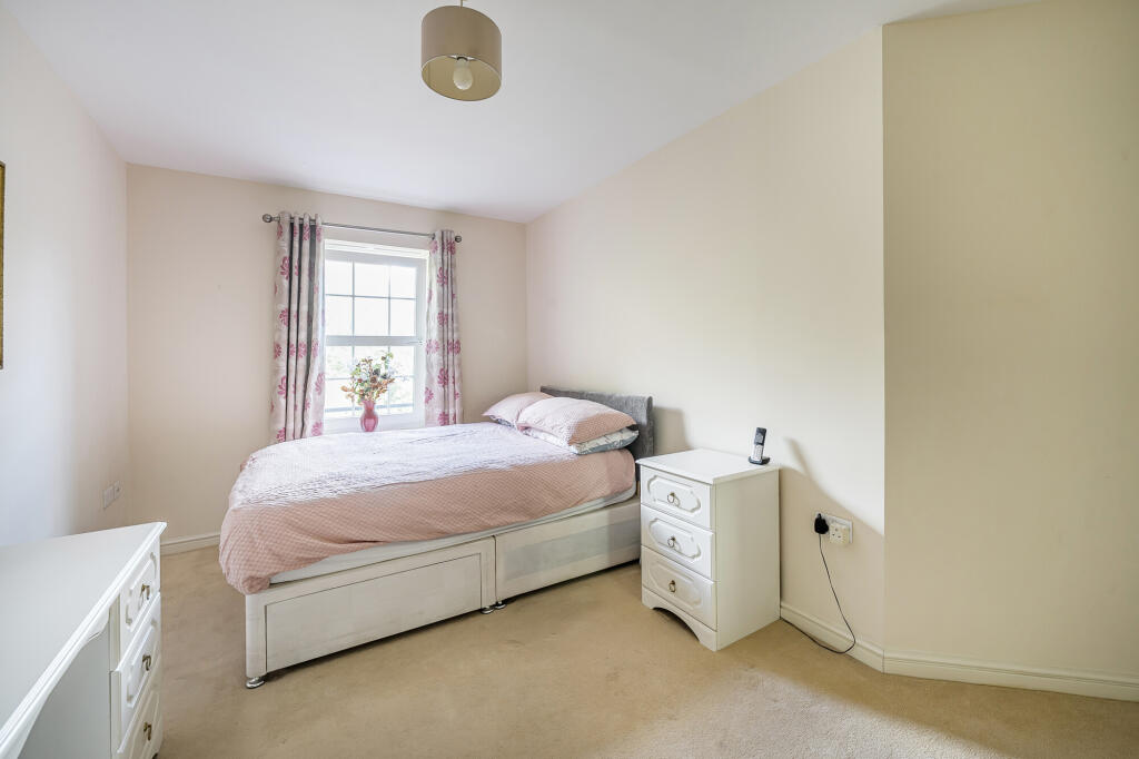 Additional image 13 of Station Road, Harpenden, AL5