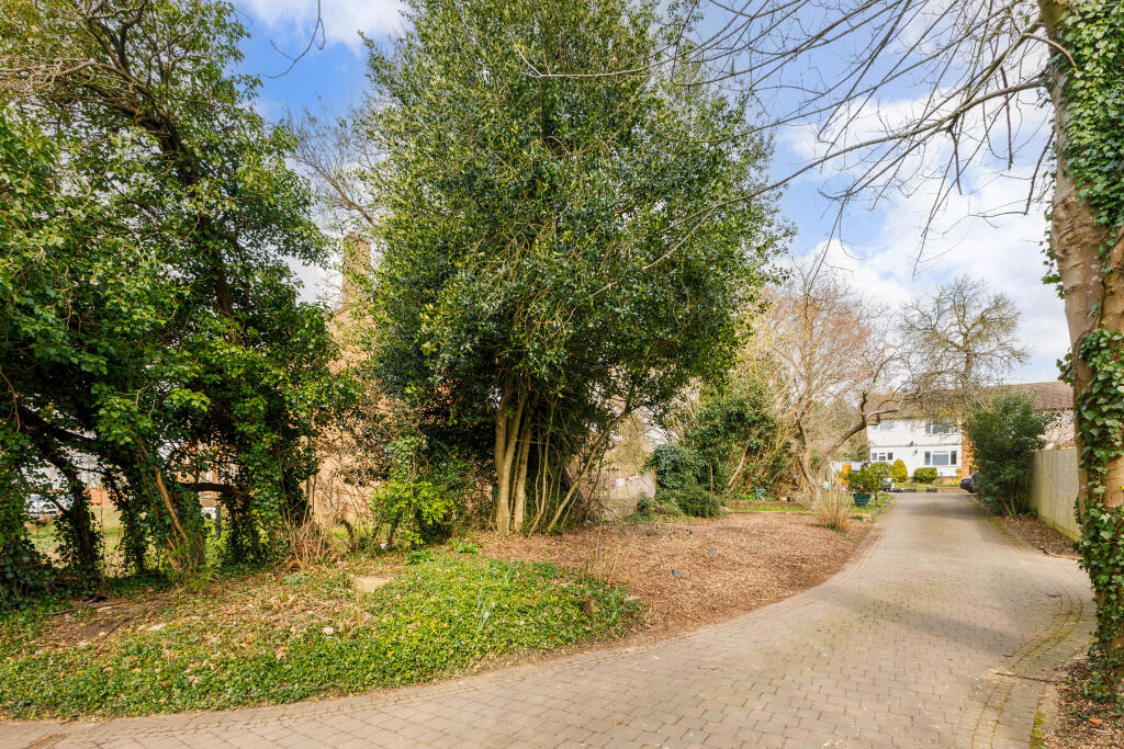 Additional image 8 of Hill Close, Harpenden, AL5
