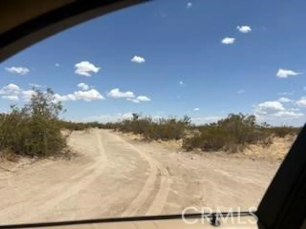 Vac/Vic Avenue 04/152 Ste, Lake Los Angeles, CA 93591