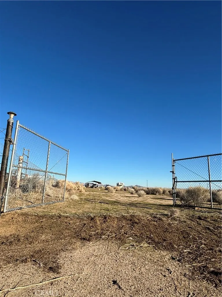 Additional image 26 of 53 Vac/Vic, Lancaster, CA 93536