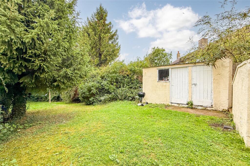 Additional image 13 of Roundfield Avenue, Harpenden, Hertfordshire, AL5