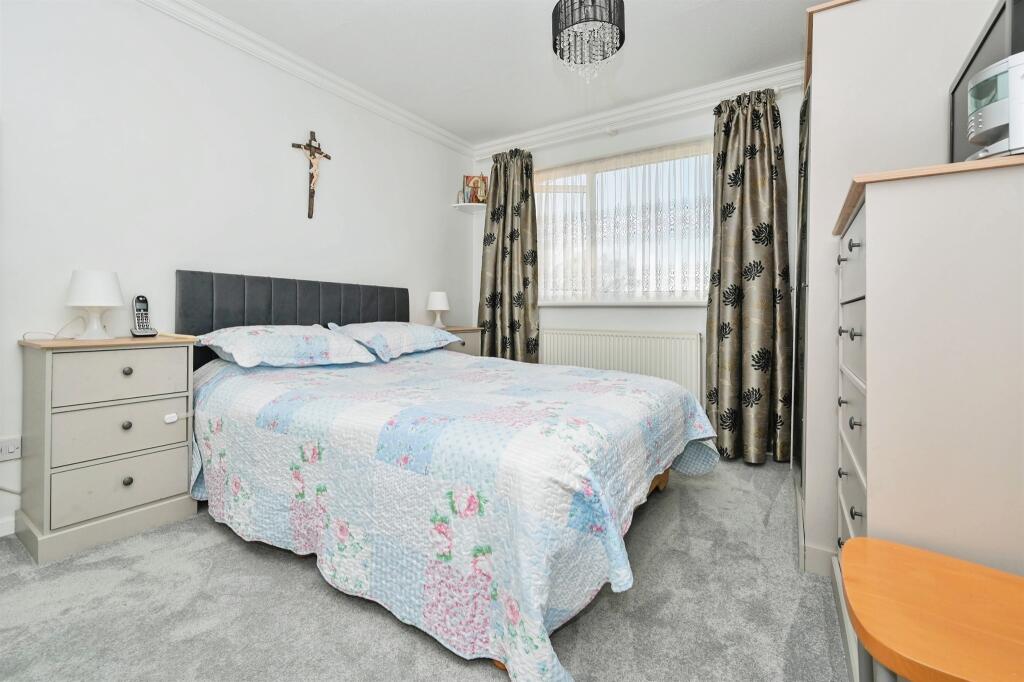 Additional image 4 of Maplefield, Park Street, St. Albans