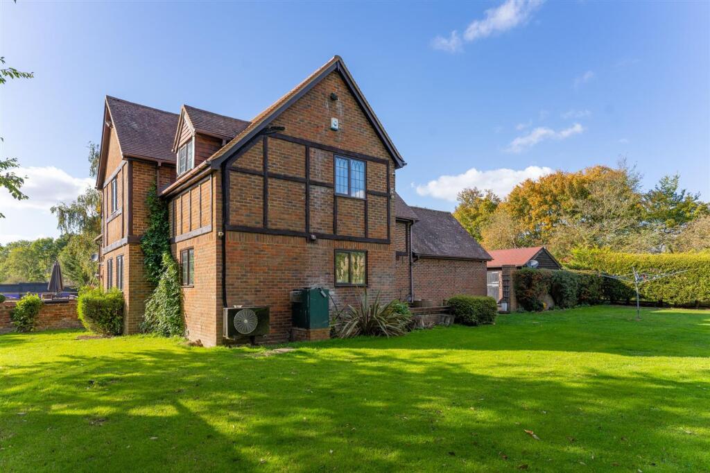 Additional image 29 of Old Parkbury Lane, Colney Street, AL2