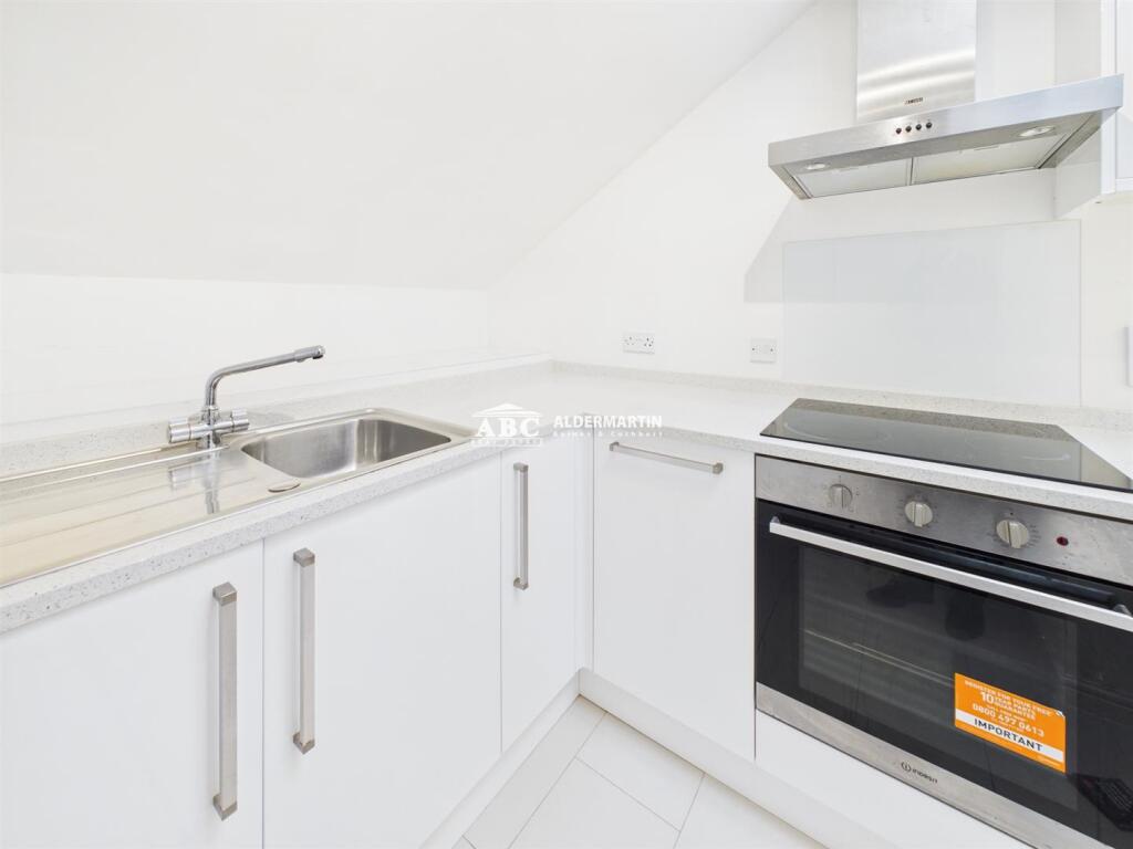 Additional image 2 of Oakwood Road, Bricket Wood