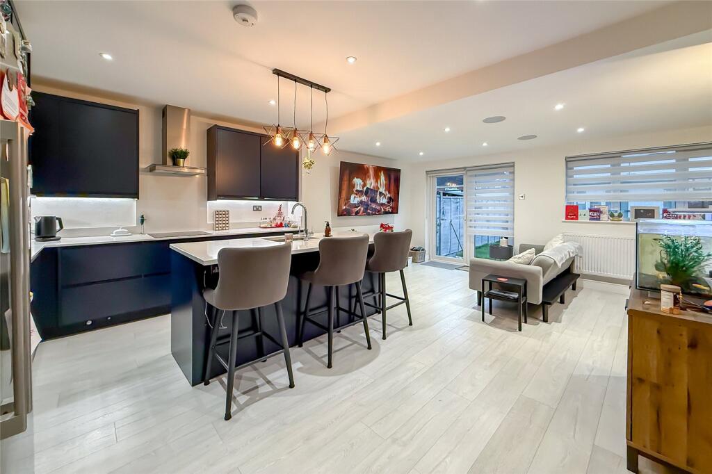 Additional image 13 of Harvey Road, London Colney, St. Albans, Hertfordshire, AL2