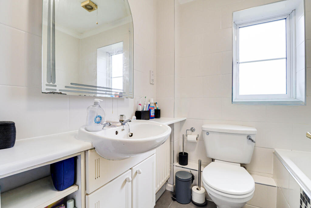 Additional image 9 of Halsey Park, London Colney, AL2