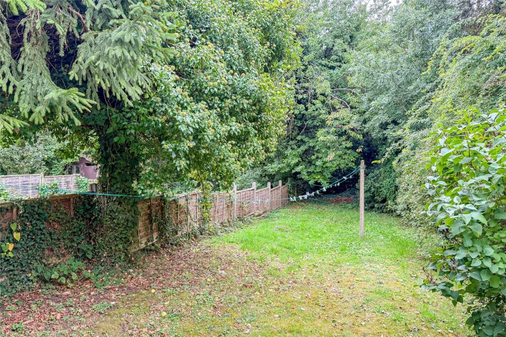 Additional image 14 of Roundfield Avenue, Harpenden, Hertfordshire, AL5
