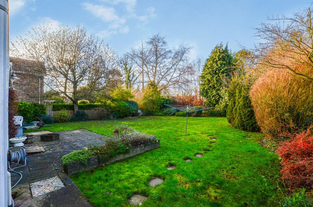 Additional image 11 of Long Buftlers, Harpenden