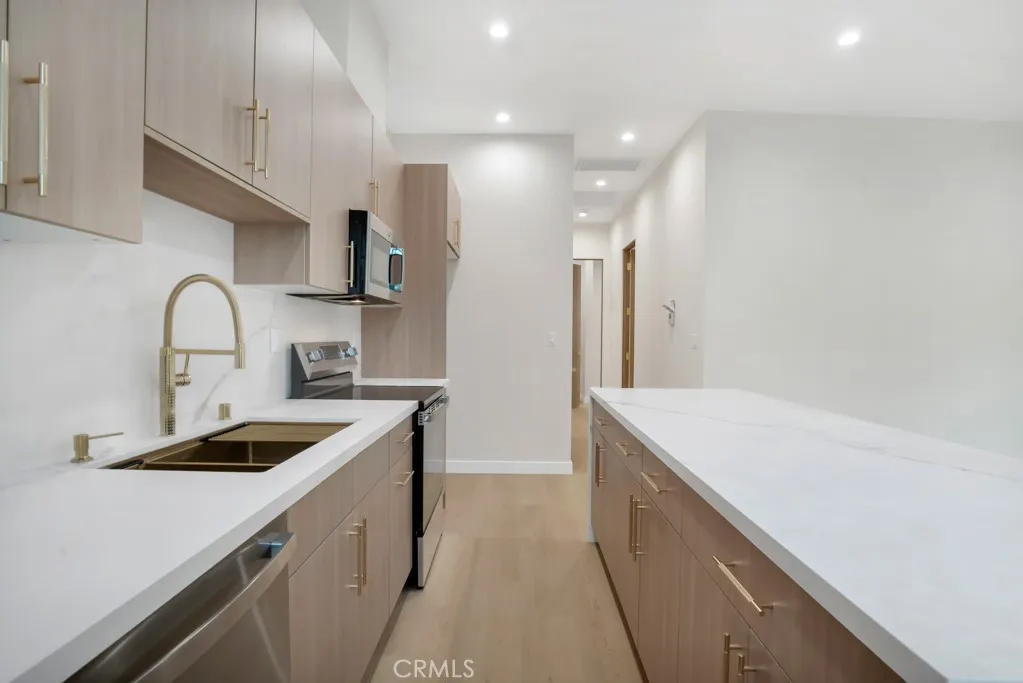 Additional image 44 of 17425 Los Alimos Unit 17423, Granada Hills, CA 91344