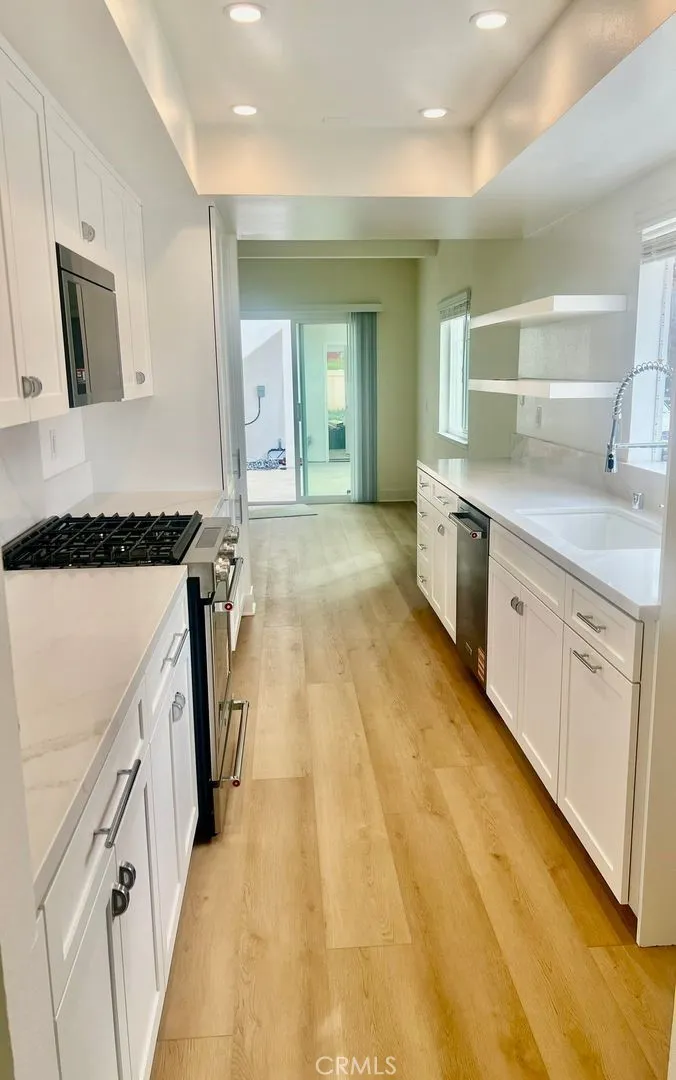 Additional image 33 of 202 18th, Huntington Beach, CA 92648