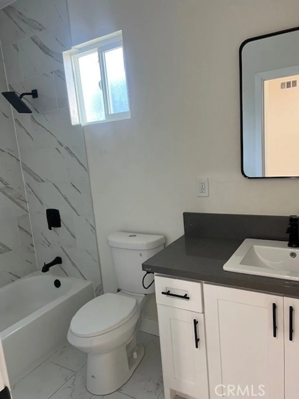 5877 Towne, Los Angeles, CA 90003