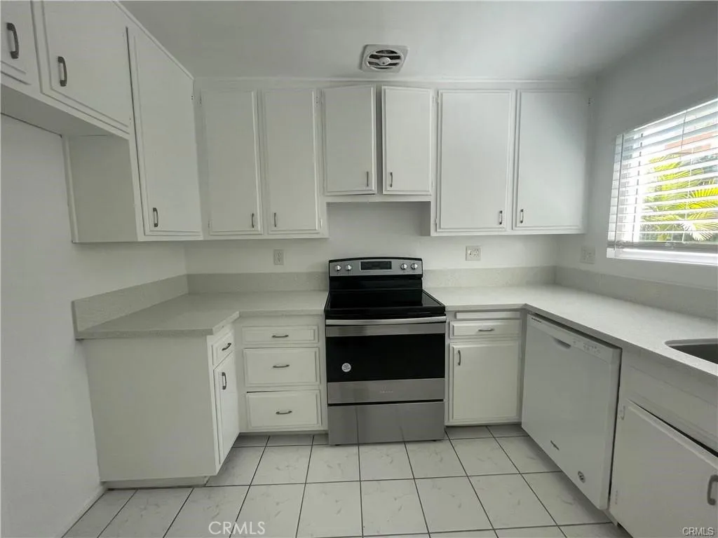 Additional image 9 of 730 Amigos Way Unit 1, Newport Beach, CA 92660