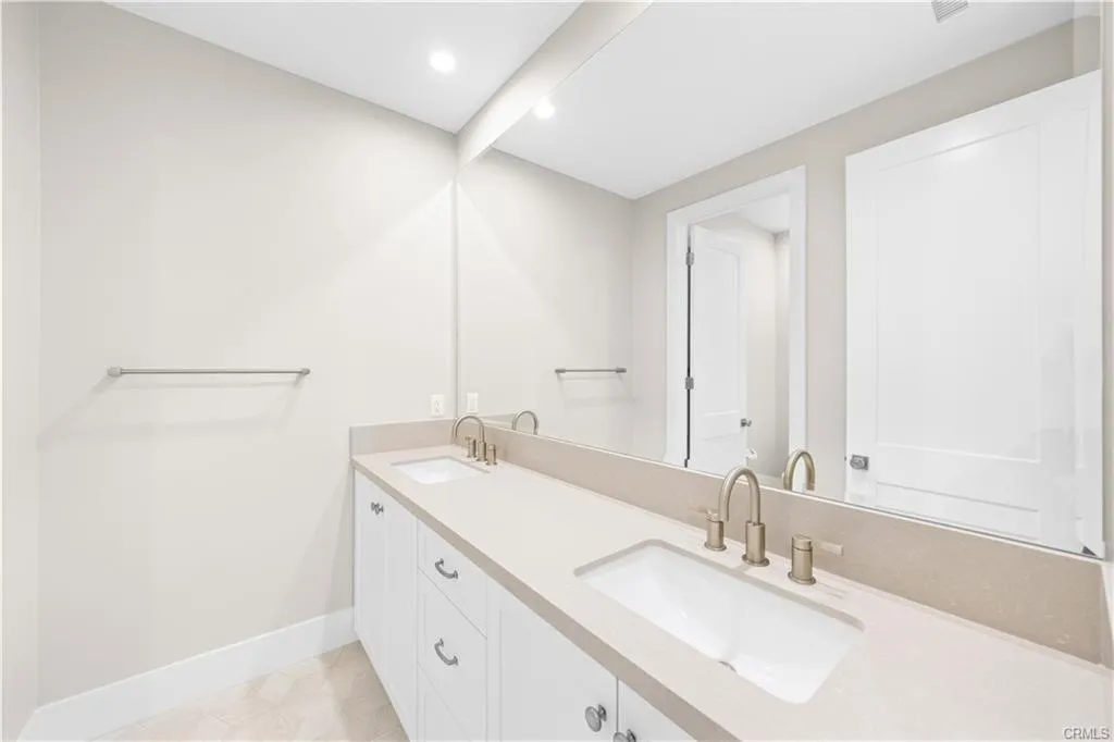 Additional image 71 of 130 mossvine, Irvine, CA 92618