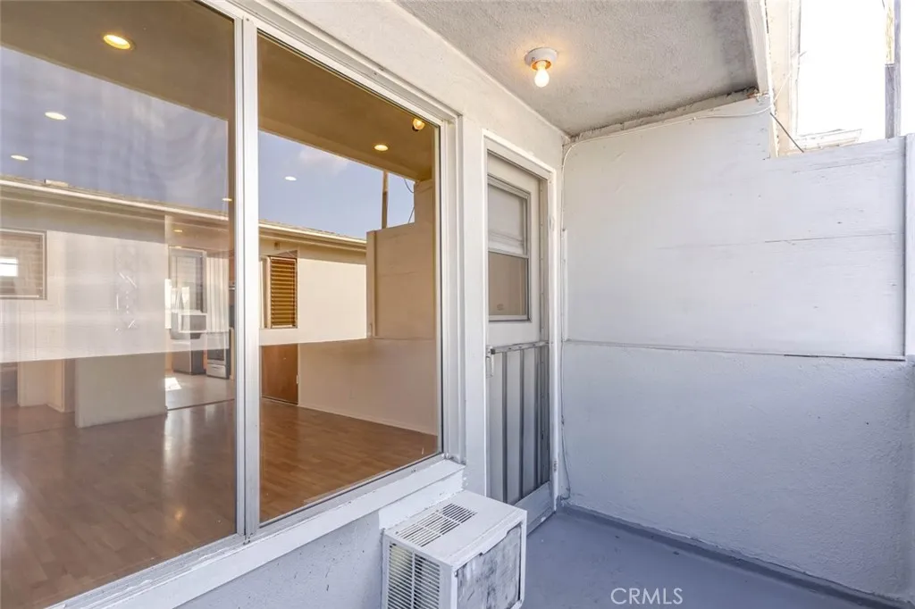 Additional image 36 of 1128 N Edgemont Street Unit 6, Los Angeles, CA 90029