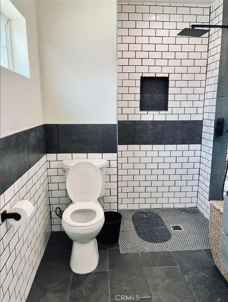 Additional image 10 of 7325 Matilija Avenue, Van Nuys, CA 91405