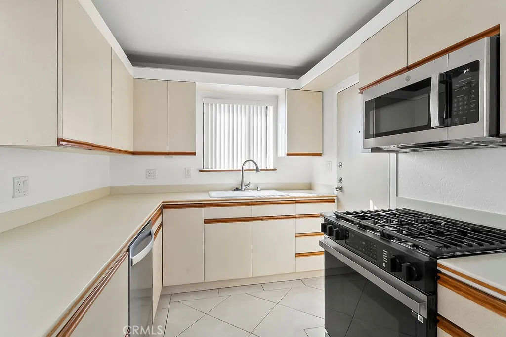 Additional image 37 of 179 Bay Shore Ave, Long Beach, CA 90803