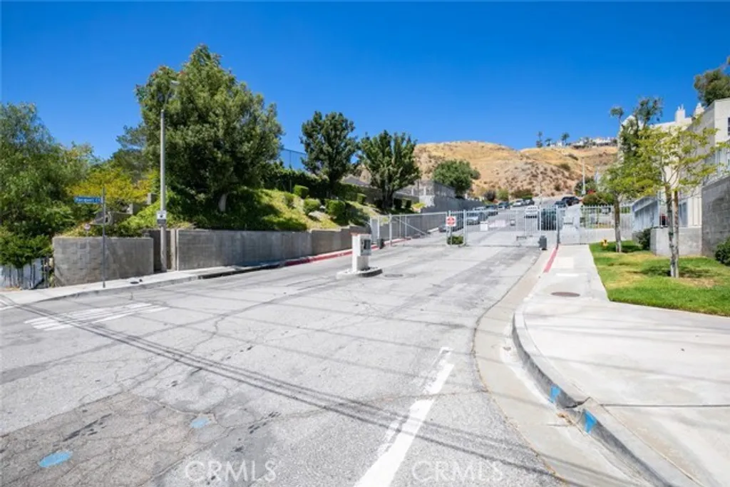 Additional image 3 of 18209 Sierra Hwy Unit 30, Canyon Country, CA 91351