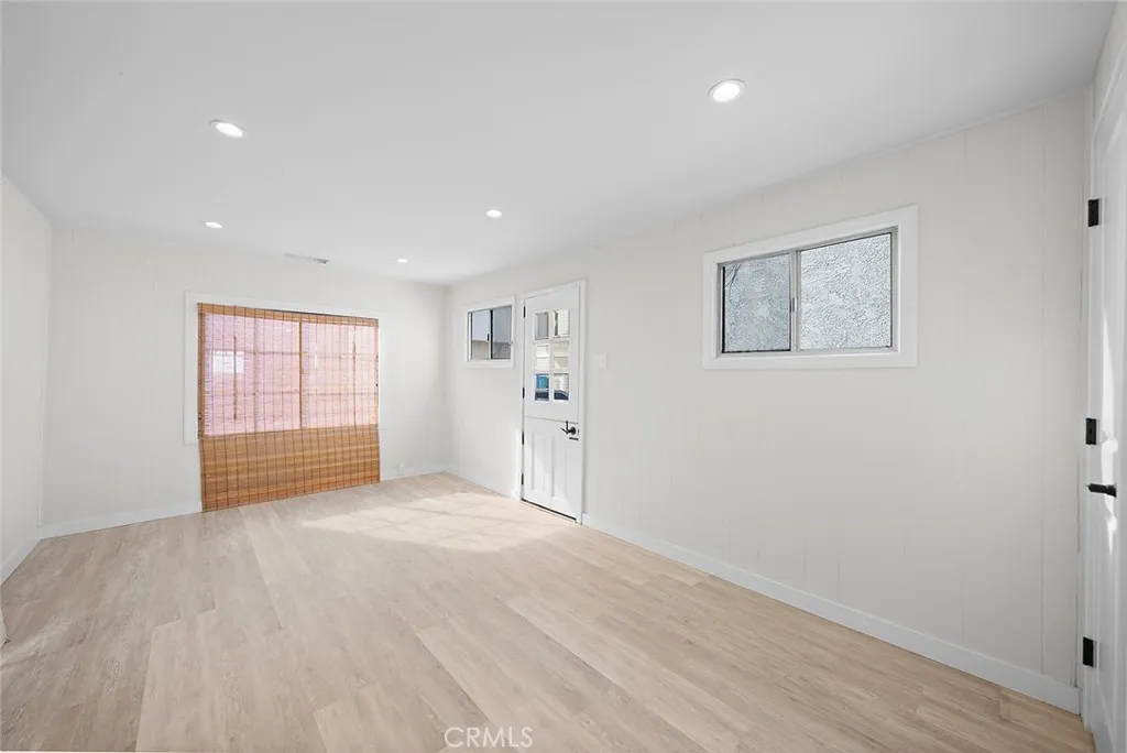 Additional image 19 of 50 Surfside Avenue Unit B, Surfside, CA 90743