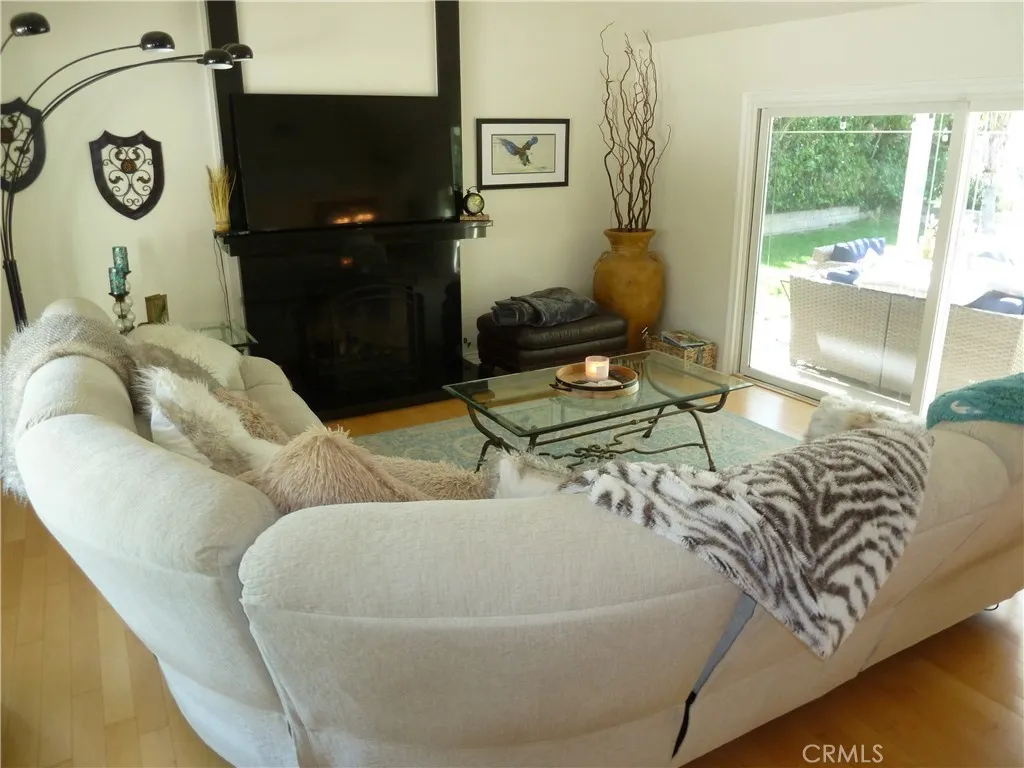 Additional image 32 of 411 Newcastle Street, Thousand Oaks, CA 91361