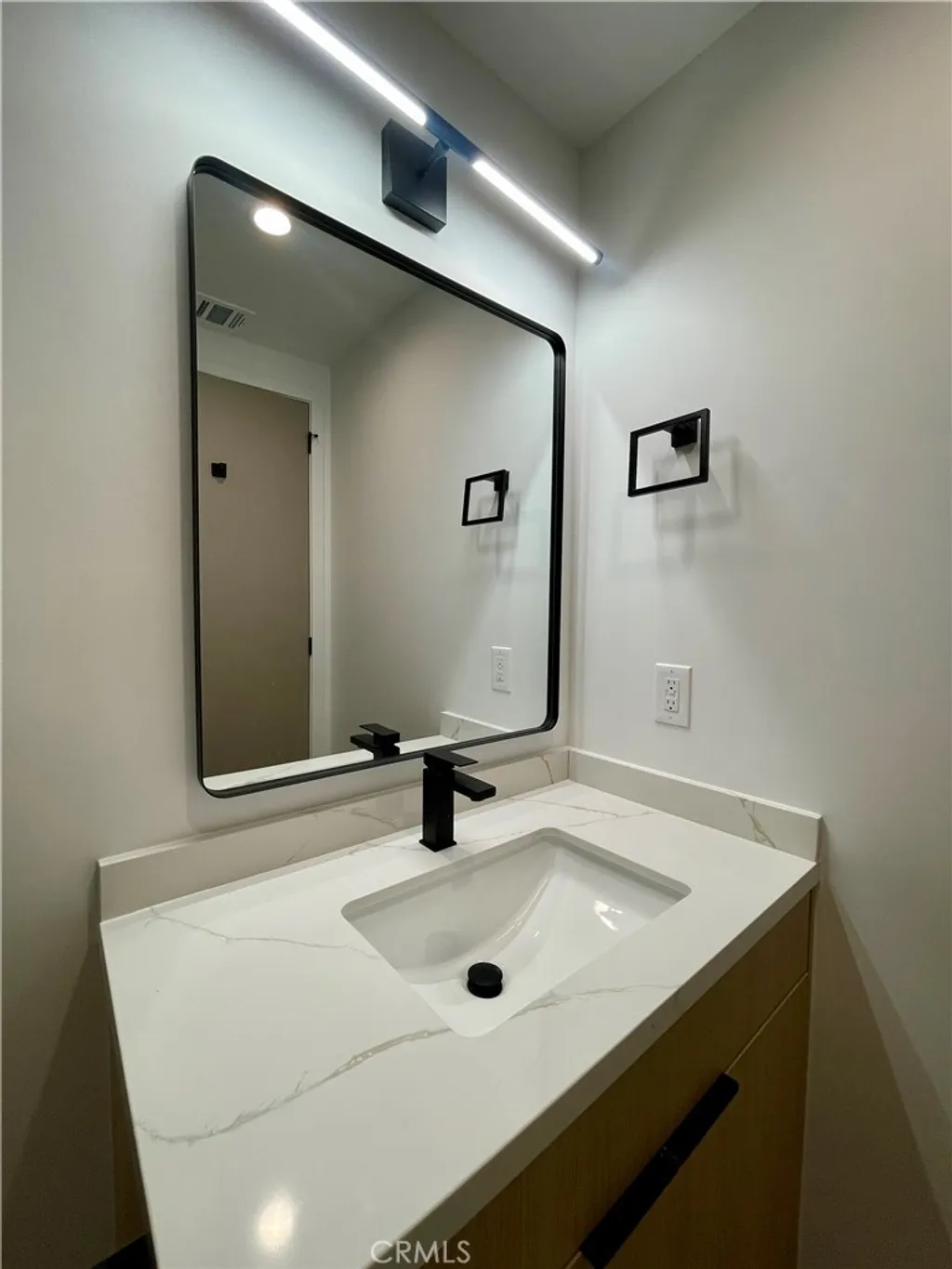 Additional image 19 of 613 W 41st Place Unit 1/2, Los Angeles, CA 90037