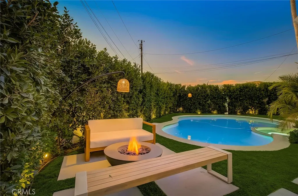 Additional image 12 of 8161 Encino Avenue, Northridge, CA 91325