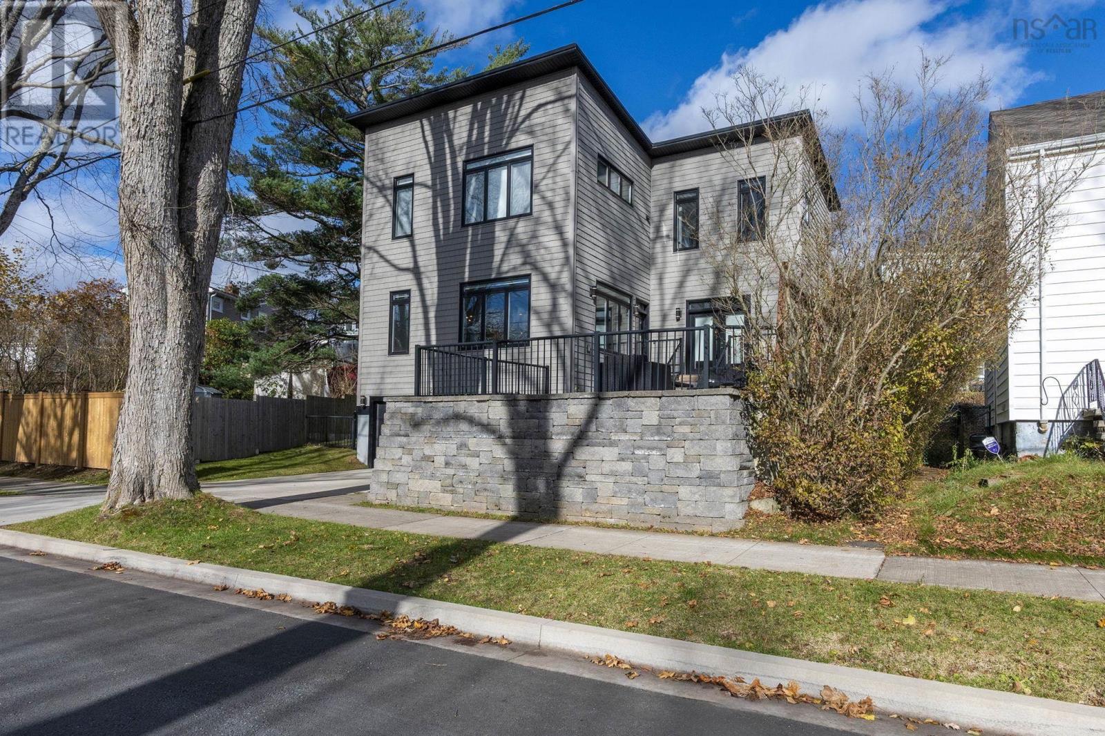 2405 Roosevelt Drive|Halifax, Nova Scotia B3L3H8