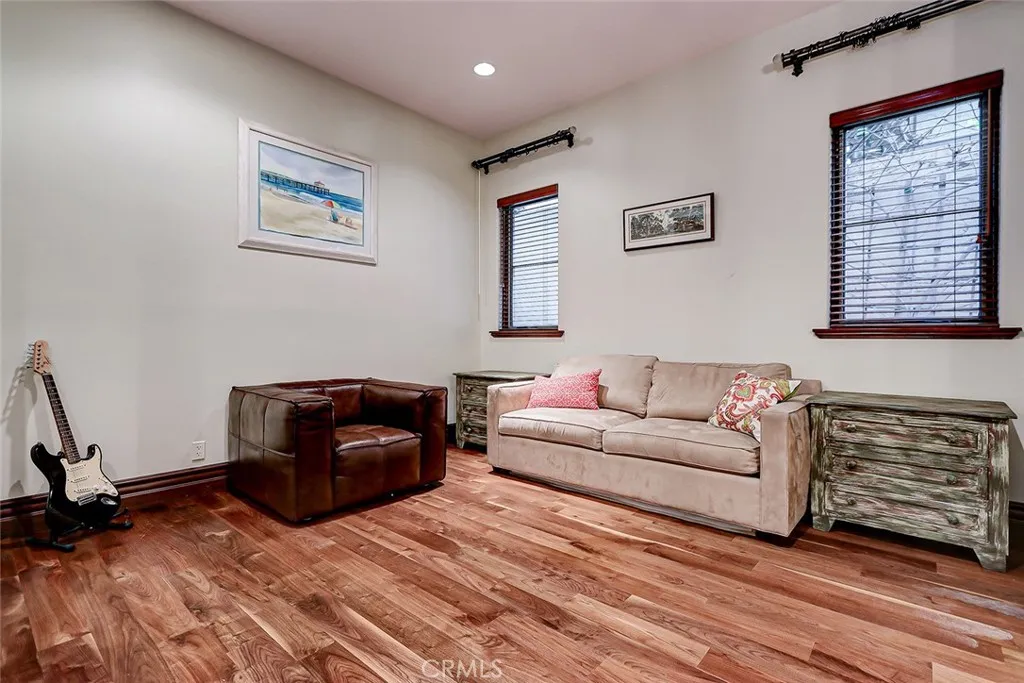 Additional image 102 of 853 6th, Manhattan Beach, CA 90266