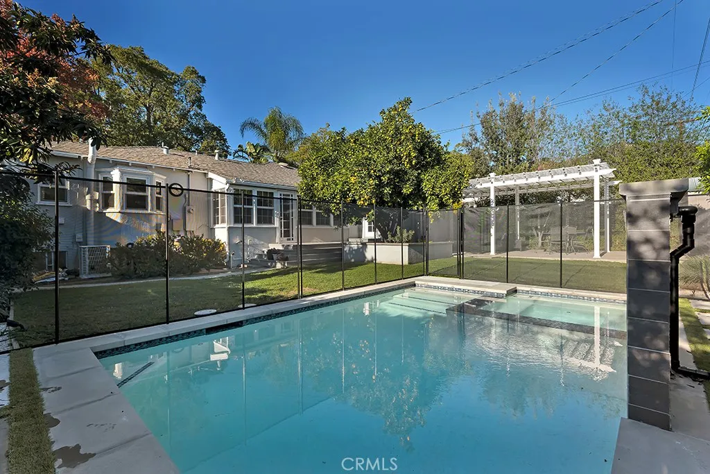 Additional image 14 of 626 Roselli St, Burbank, CA 91501