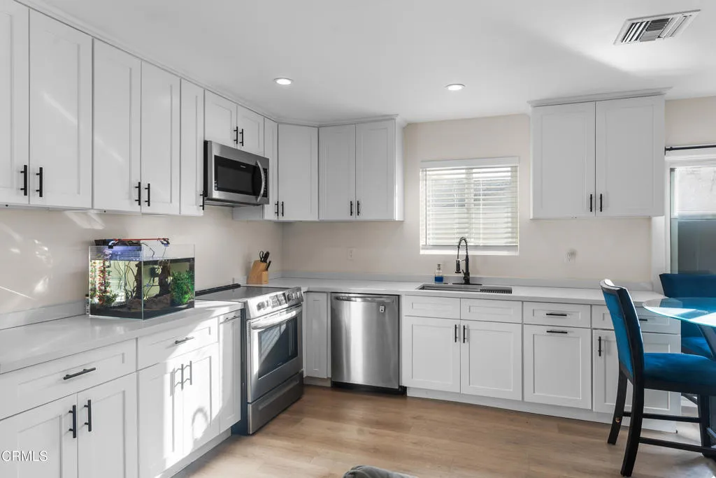 Additional image 7 of 2549 Young Avenue Unit B, Thousand Oaks, CA 91360