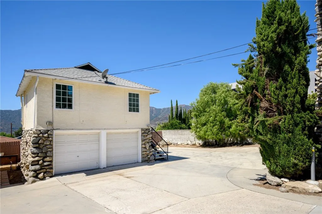 Additional image 2 of 2526 Foothill Boulevard Unit 1/2, La Crescenta, CA 91214
