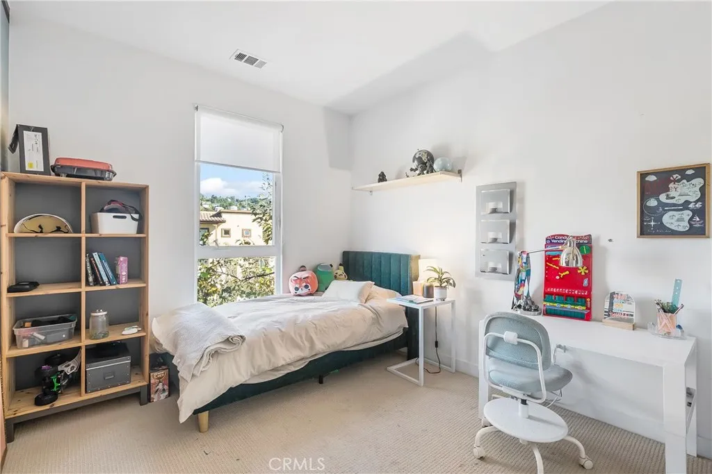 Additional image 75 of 2581 Arvia #3, Los Angeles, CA 90065