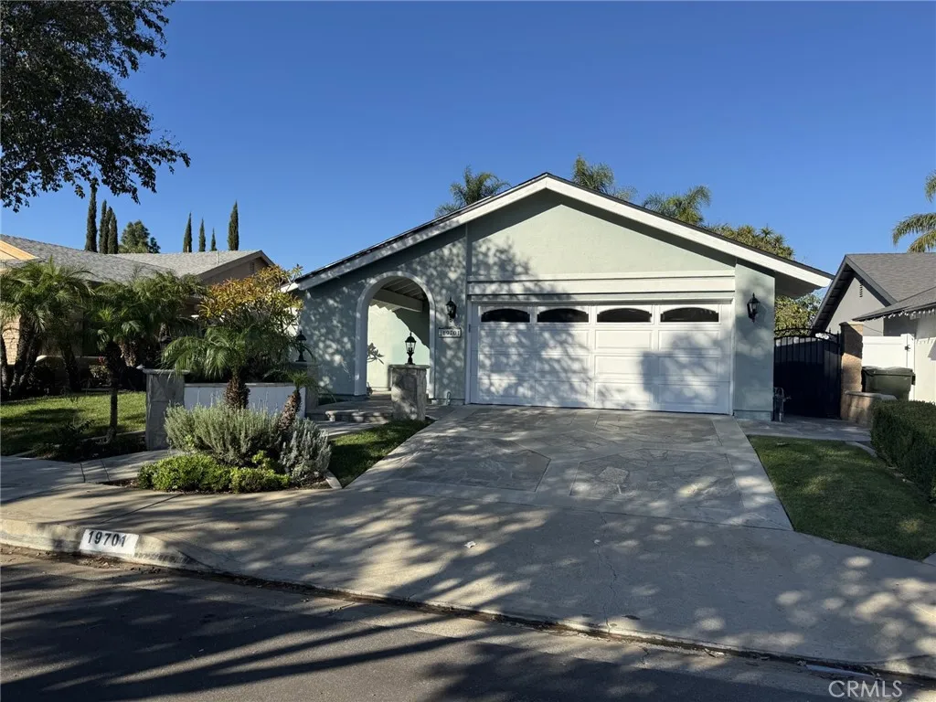 Property image for 19701 Parkview Ter, Yorba Linda, CA 92886